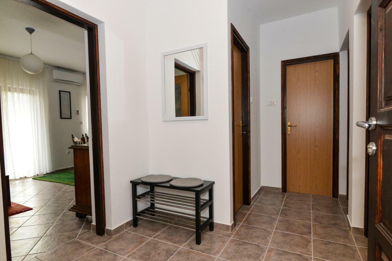 Apartment Sena 2 Привлака Екстер'єр фото